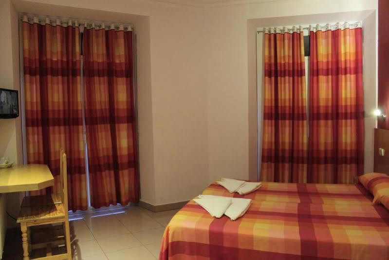 Inter Puerta Del Sol Auto Check In Gasthof 3*